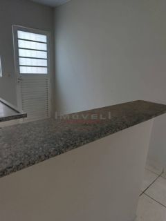 CASA Á VENDA NO LOTEAMENTO FLOR DE LIZ