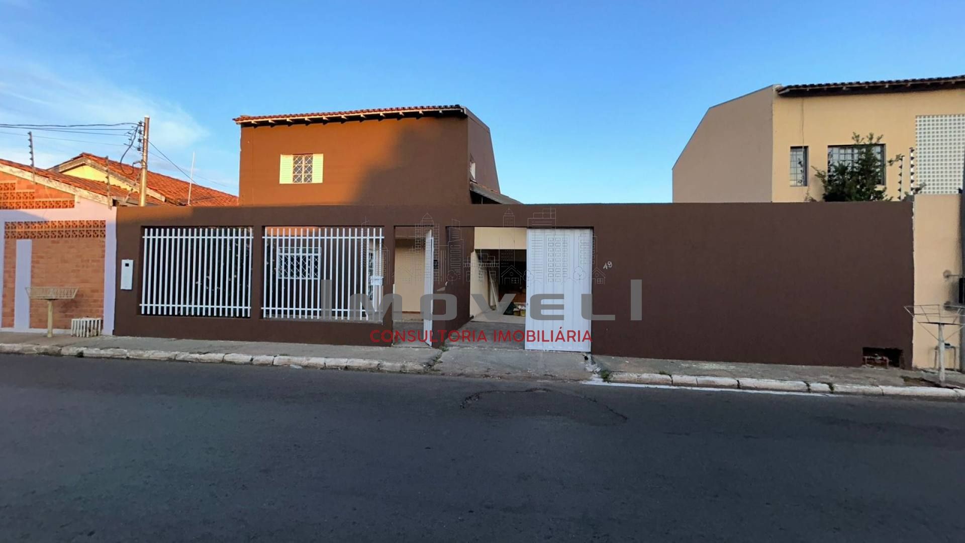 Sobrado Para Alugar com 3 quartos 1 suítes no bairro Centro Sul em Várzea Grande