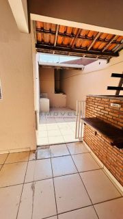 Sobrado Para Alugar com 3 quartos 1 suítes no bairro Centro Sul em Várzea Grande