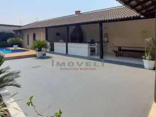 CASA Á VENDA NO CENTRO DE VÁRZEA GRANDE