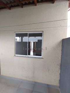 Casa com 2/4 no bairro Paiaguás em Várzea Grande