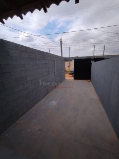 Casa com 2/4 no bairro Paiaguás em Várzea Grande