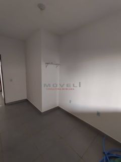 Casa com 2/4 no bairro Paiaguás em Várzea Grande