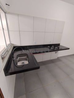 Casa com 2/4 no bairro Paiaguás em Várzea Grande