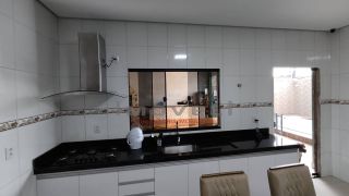 CASA Á VENDA EM CUIABÁ