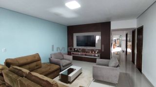 CASA Á VENDA EM CUIABÁ