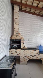 CASA Á VENDA EM CUIABÁ