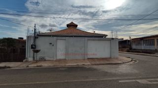 CASA Á VENDA EM CUIABÁ