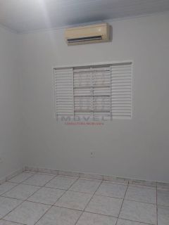CASA Á VENDA NO PARQUE DEL REI