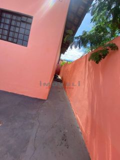 CASA Á VENDA NO PARQUE CUIABA