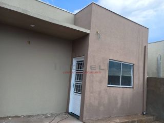 CASA Á VENDA NO PARQUE DAS AMERICAS