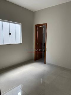 CASA Á VENDA NO BAIRRO CHAPÉU DO SOL