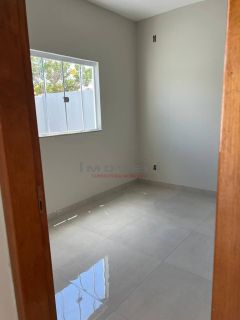 CASA Á VENDA NO BAIRRO CHAPÉU DO SOL