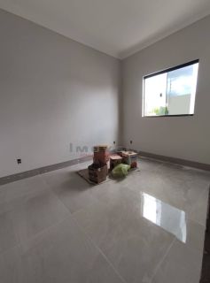 CASA Á VENDA NO BAIRRO IKARAY