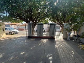 CASA  Á VENDA NO CANELAS