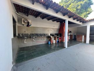 CASA  Á VENDA NO CANELAS