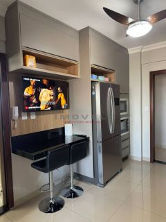 APARTAMENTO Á VENDA NO EDIFÍCIO  RAVENA
