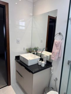 APARTAMENTO Á VENDA NO EDIFÍCIO  RAVENA