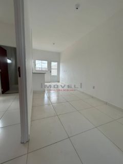 CASA NA PLANTA Á VENDA NO CANELAS