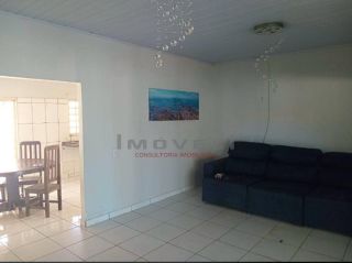 CASA Á VENDA NO BAIRRO CANELAS