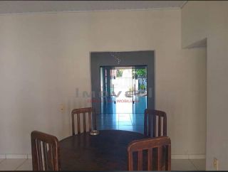 CASA Á VENDA NO BAIRRO CANELAS