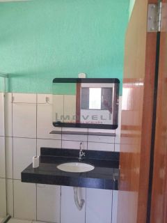 CASA Á VENDA NO BAIRRO CANELAS