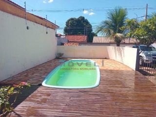 CASA Á VENDA NO BAIRRO CANELAS