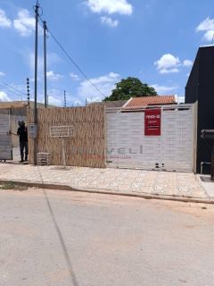 CASA Á VENDA NO COSTA VERDE