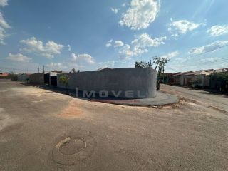 CASA Á VENDA NO BAIRRO ALTOS DO CERRADOS