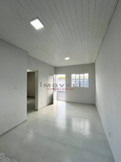 CASA Á VENDA NO VITORIA REGIA