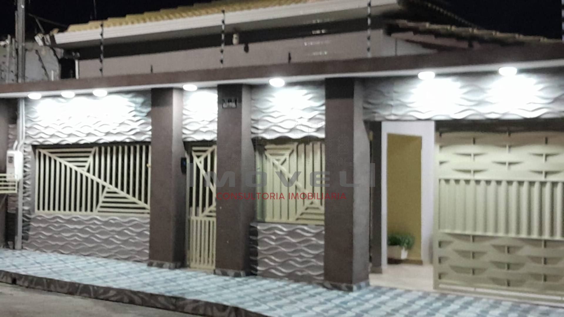 CASA Á VENDA NO CRISTO REI