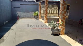 CASA Á VENDA NO CRISTO REI