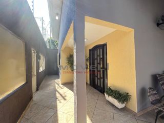 CASA Á VENDA NO CRISTO REI