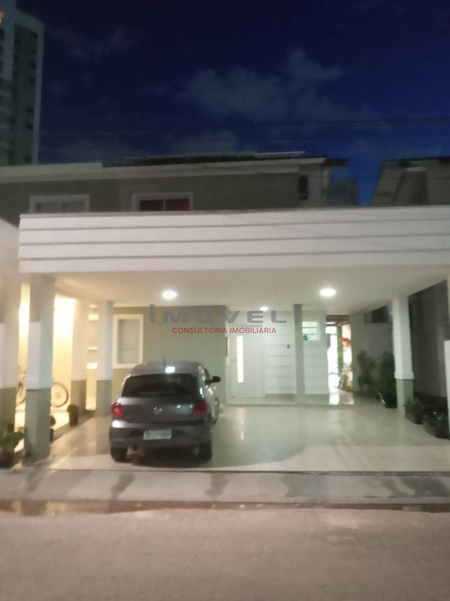 CASA Á VENDA NO CONDOMÍNIO MALIBU