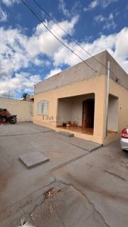 CASA Á VENDA NO NOVA VÁRZEA GRANDE