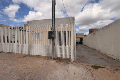 CASA Á VENDA NO NOVA VÁRZEA GRANDE