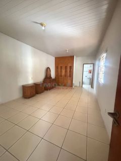 CASA Á VENDA NO JARDIM AEROPORTO