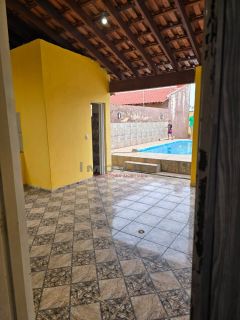 LINDA CASA NO BAIRRO SAO JORGE COM 3 QUARTOS,SALA,COZINHA,BANHEIRO SOCIAL,AREA DE SERVIÇO COBERTA,PISCINA