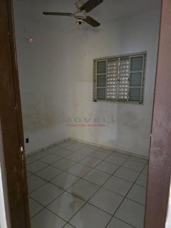 LINDA CASA NO BAIRRO SAO JORGE COM 3 QUARTOS,SALA,COZINHA,BANHEIRO SOCIAL,AREA DE SERVIÇO COBERTA,PISCINA