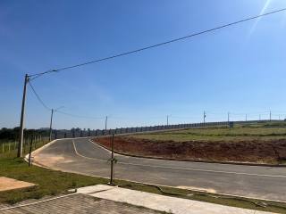 Lote / Terreno de Condomínio Para Vender no Condomínio Vila América em Nova Odessa