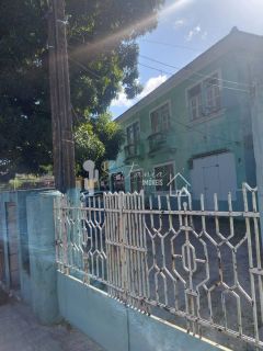 Venda de casa comercial na Madalena.