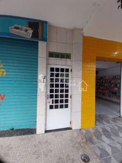 Apartamento para locação, com excelente localização na Avenida Rua: Doutor Raul Torres Lafayette, Centro – Sertânia/PE.
