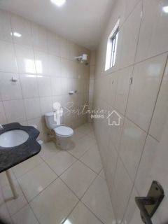 Apartamento para locação, com excelente localização na Avenida Rua: Doutor Raul Torres Lafayette, Centro – Sertânia/PE.