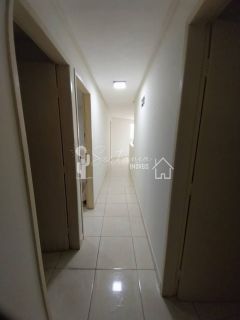 Apartamento para locação, com excelente localização na Avenida Rua: Doutor Raul Torres Lafayette, Centro – Sertânia/PE.
