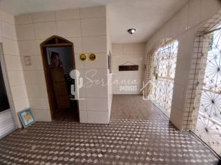 Casa para Venda com Excelente Localização na Rua Gonçalves Maia 51 – Centro – Sertânia/PE.