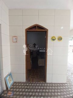 Casa para Venda com Excelente Localização na Rua Gonçalves Maia 51 – Centro – Sertânia/PE.