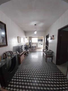 Casa para Venda com Excelente Localização na Rua Gonçalves Maia 51 – Centro – Sertânia/PE.