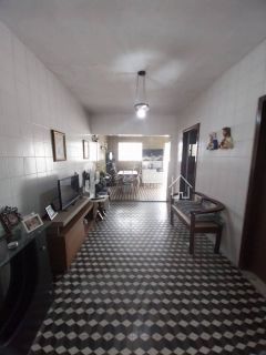 Casa para Venda com Excelente Localização na Rua Gonçalves Maia 51 – Centro – Sertânia/PE.