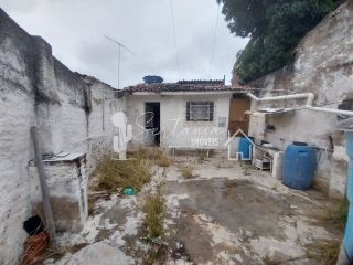 Casa para Venda com Excelente Localização na Rua Gonçalves Maia 51 – Centro – Sertânia/PE.