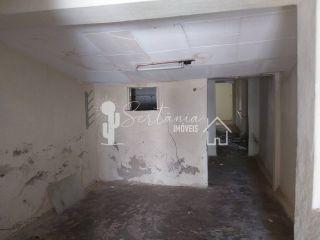 Casa para Venda com Excelente Localização na Rua 07 de Outubro – Centro – Sertânia/PE.